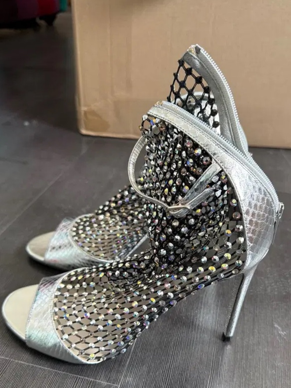 Rene Caovilla Silver Crystal Stiletto Heels
Size 37.
US 6.5/7